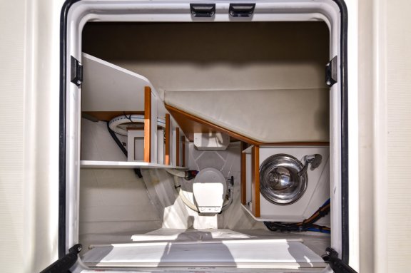 Image of Swannabe yacht #17