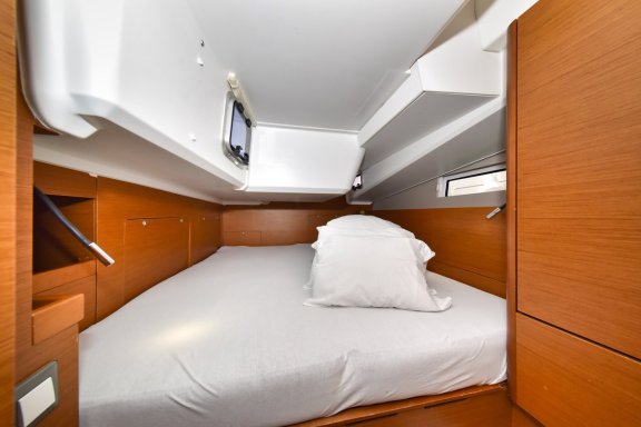 Image of Swannabe yacht #34