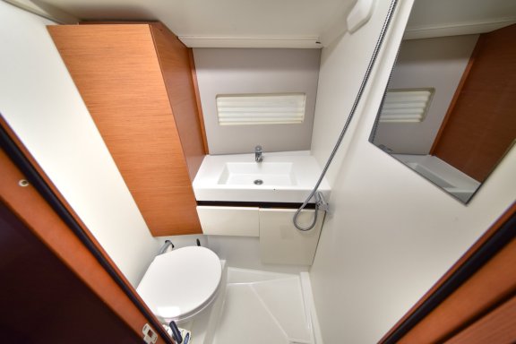 Image of Swannabe yacht #37