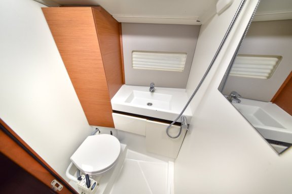 Image of Swannabe yacht #35