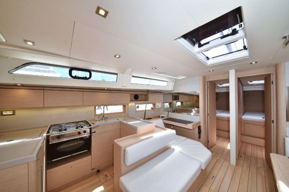 Image of Zephyr B yacht #22