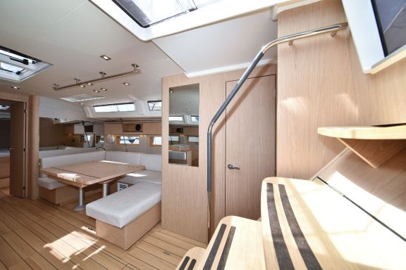 Image of Zephyr B yacht #27