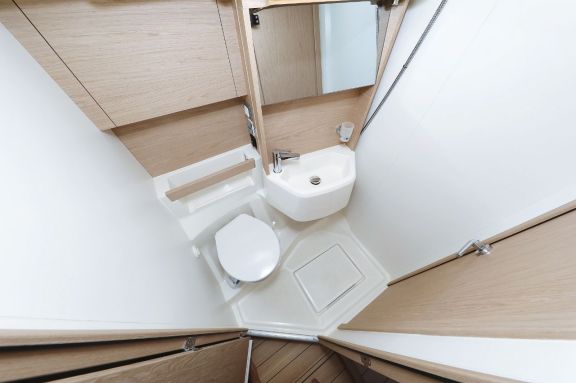 Image of Zephyr B yacht #46