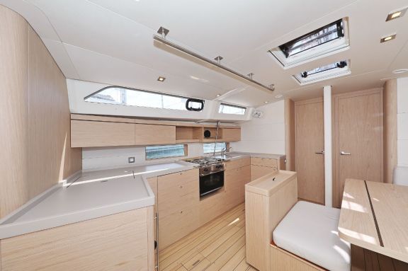 Image of Mr.White yacht #15