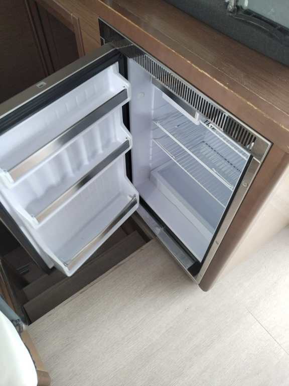 Image of Sunset yacht #11