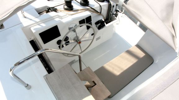 Image of Luna Rossa II yacht #10