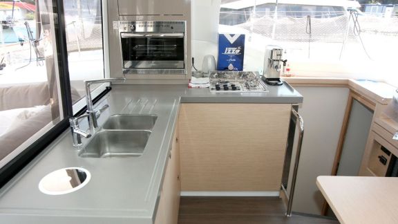 Image of Luna Rossa II yacht #17