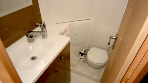 Image of Luna Rossa II yacht #25