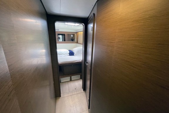 Image of Island Queen yacht #18