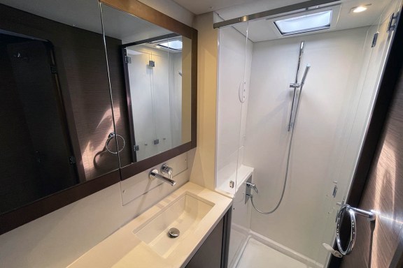 Image of Island Queen yacht #27