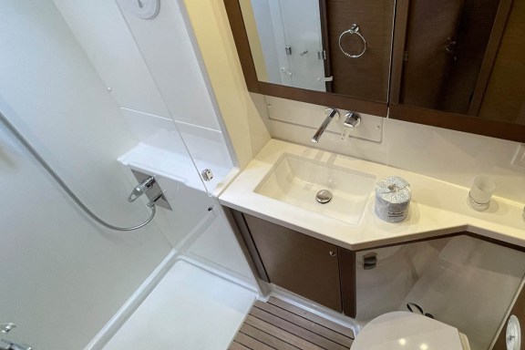 Image of Island Queen yacht #31