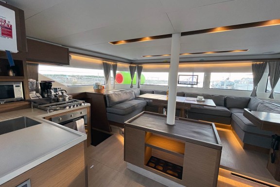 Image of Vi La Ut yacht #27