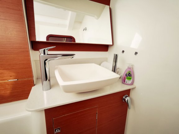 Image of Sea Splash yacht #17