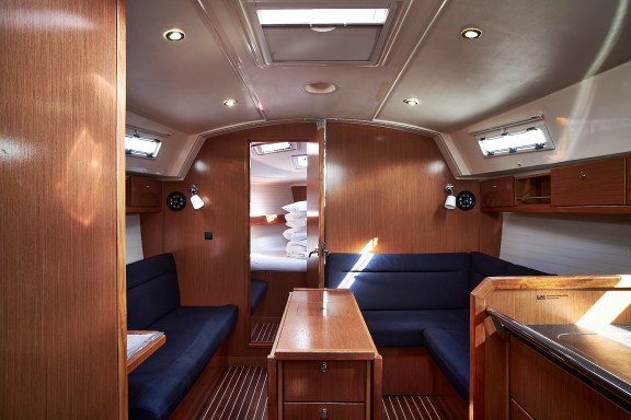 Image of White Pearl B yacht #4