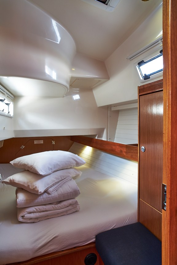 Image of White Pearl B yacht #9