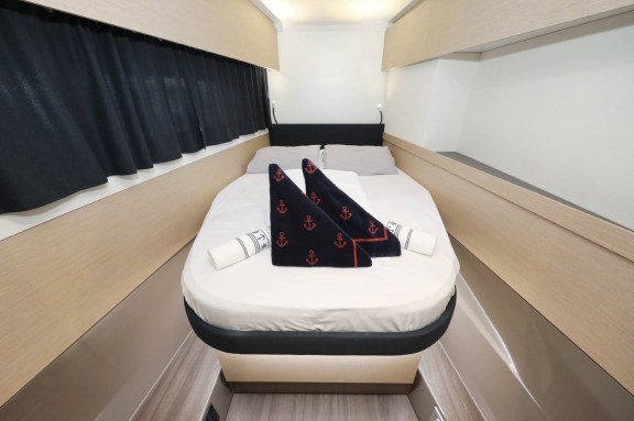 Image of Ocean Runner yacht #16