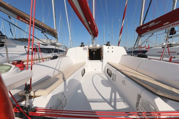 Image of Uniform yacht #5