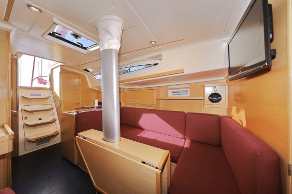 Image of Uniform yacht #8