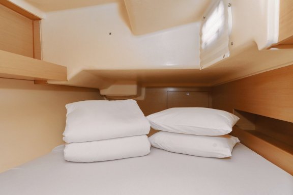 Image of Uniform yacht #18