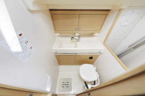 Image of Uniform yacht #20