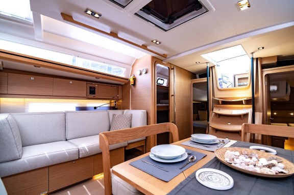 Image of Blue Moon yacht #3