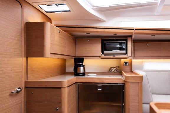 Image of Blue Moon yacht #5