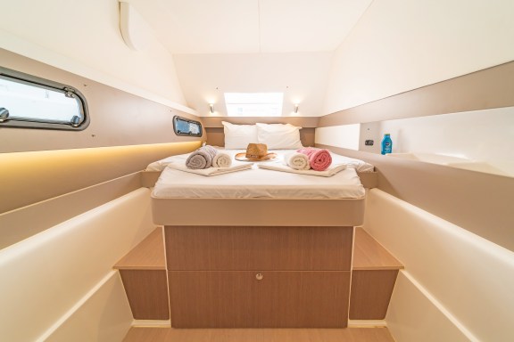 Image of Crystal Waters yacht #4