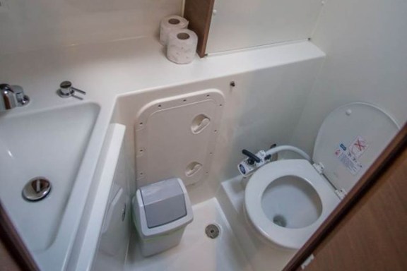 Image of Ariel III yacht #17