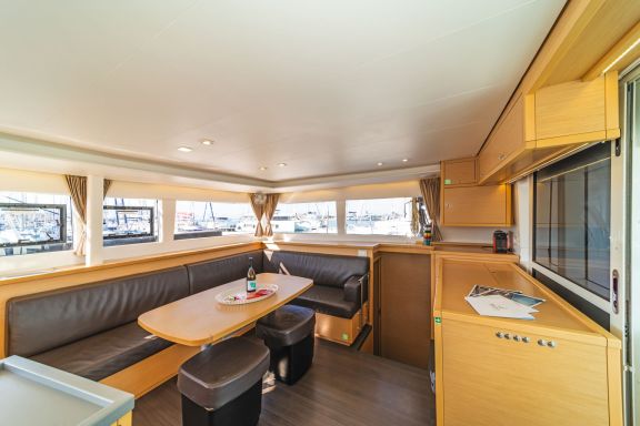 Image of Caretta Nana yacht #12