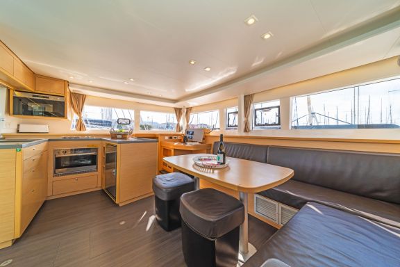 Image of Caretta Nana yacht #13