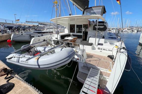 Image of Sunrise yacht #5