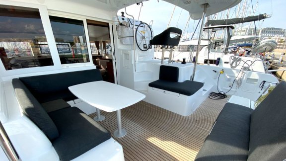 Image of Sunrise yacht #4