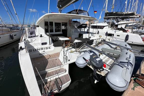 Image of Sunrise yacht #14