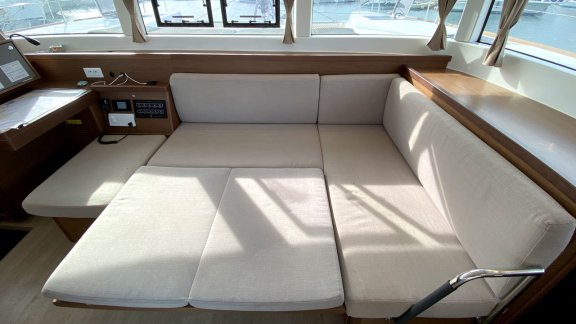 Image of Sunrise yacht #16