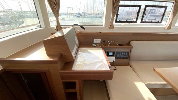 Image of Sunrise yacht #19