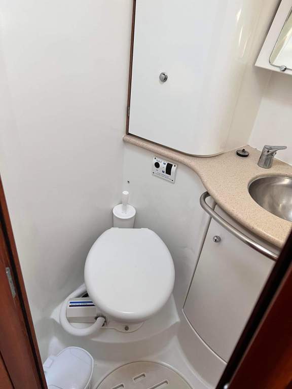 Image of Family yacht #23