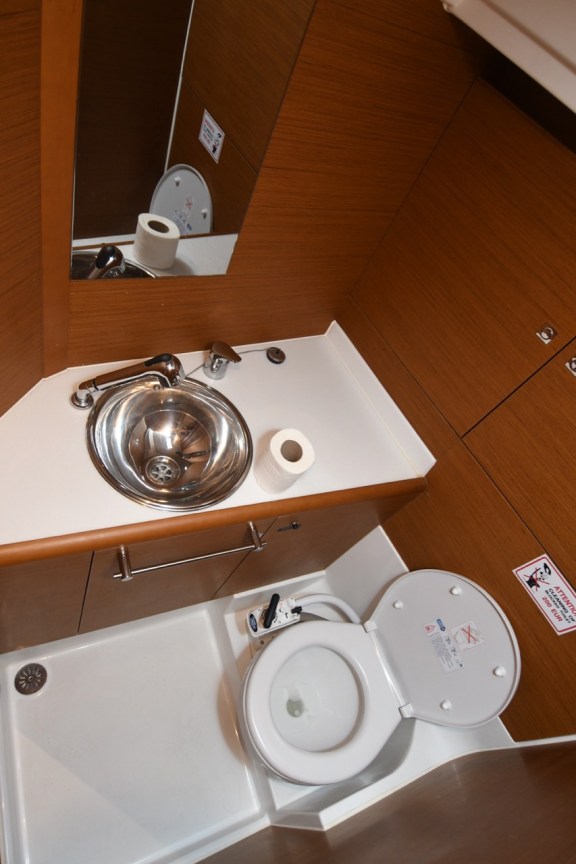 Image of Euros yacht #12