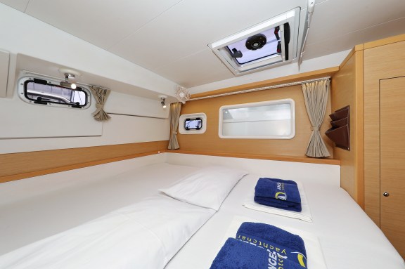 Image of Ladies First yacht #23