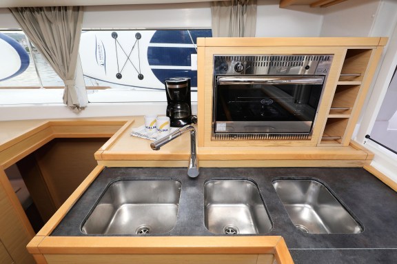 Image of Ladies First yacht #37