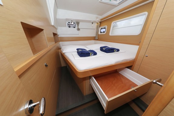 Image of Ladies First yacht #33