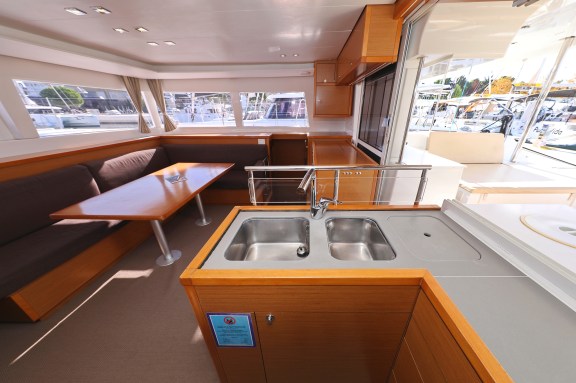 Image of Dorka V yacht #20