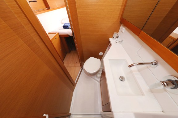 Image of Dorka V yacht #32