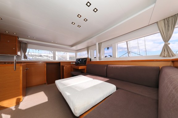 Image of Dorka V yacht #43