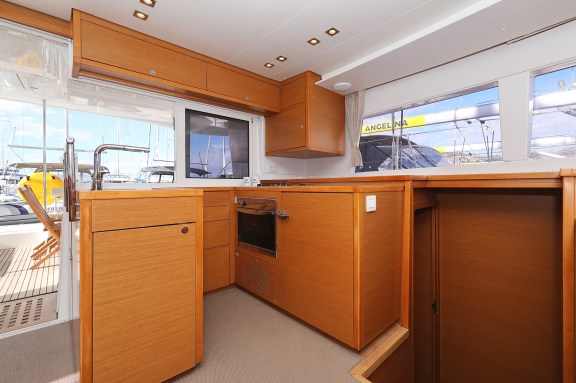 Image of Simply The Best yacht #18