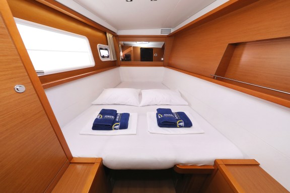 Image of Simply The Best yacht #29