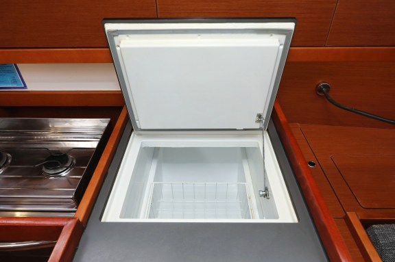 Image of Zyntha yacht #40