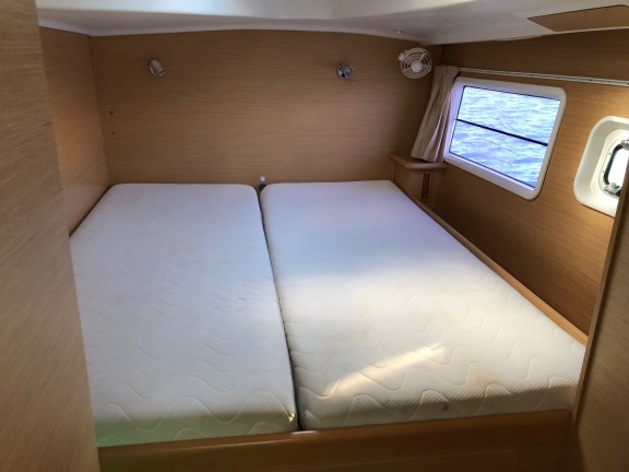 Image of blue elli yacht #7