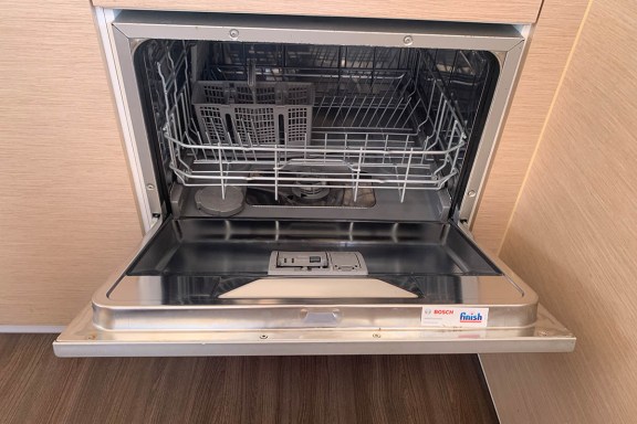 Image of Waterloo yacht #18