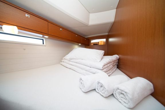 Image of MH 47 yacht #12