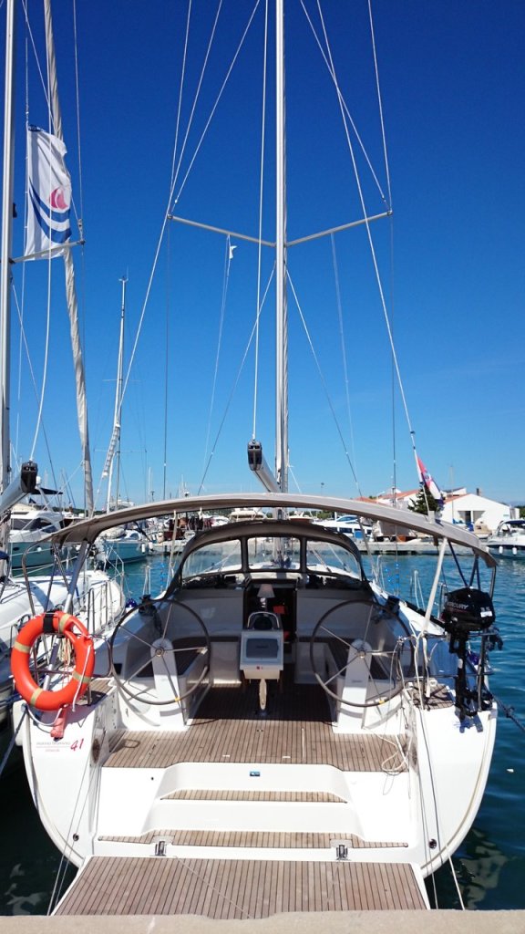 Image of MH 49 yacht #3